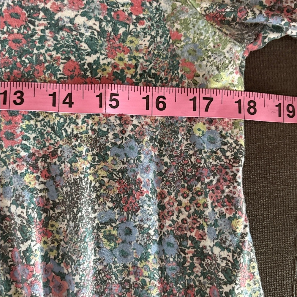 Bundle of Kut and Lucky Brand multicolor Tops with Floral Accents. L - Picture 12 of 13